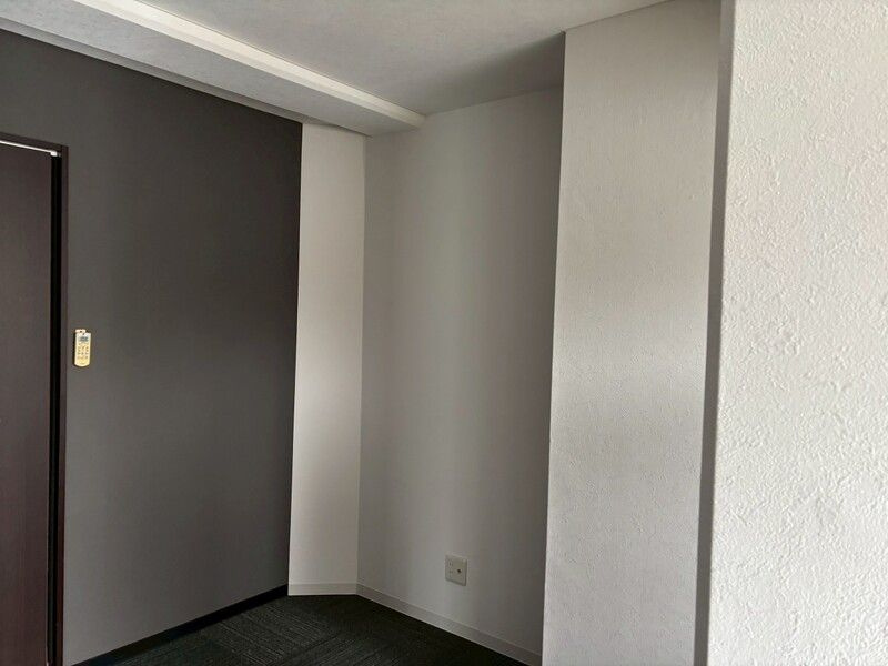 新大阪GHビルの玄関
