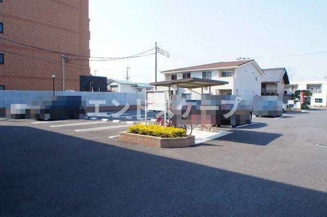 グレイスⅠの駐車場|高崎、前橋のお部屋探しはエンドスケープまで！お客様の理想お聞かせ下さい♪