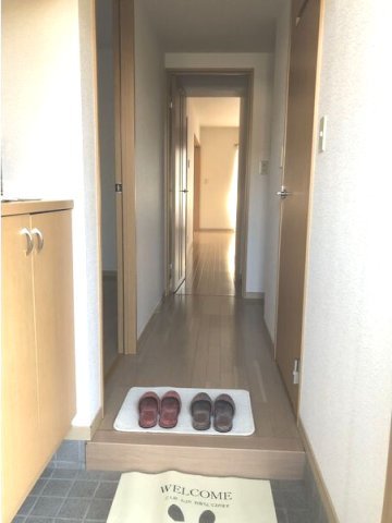 T-パレス蔵の玄関