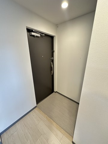 Alivis桜川の玄関