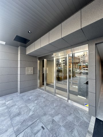 Alivis桜川のエントランス