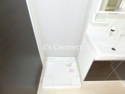 【設備】 | エンプレスツリー | 室内洗濯機置き場には排水パン付き。