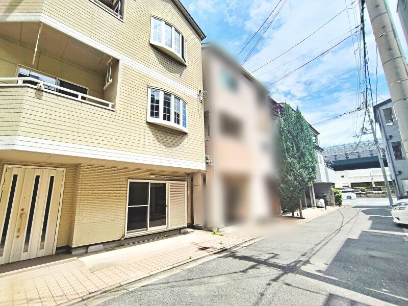 戸建 門真市小路町２丁目の前面道路含む現地写真