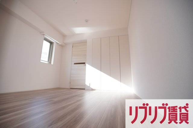 プライムメゾン千葉新町の居間・リビング