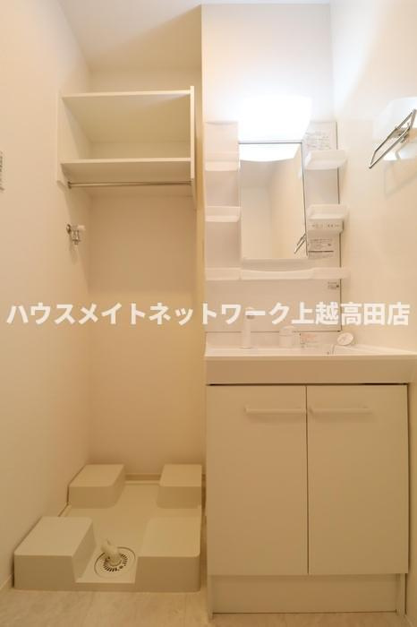 マウント.ナンバ　オータムの独立洗面台|洗髪洗面台