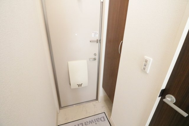 ルミネス大坪の玄関