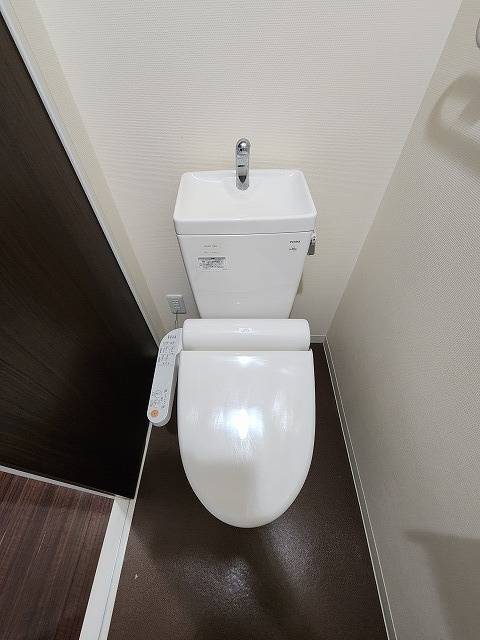 グランドール横浜のトイレ|※同タイプ別部屋の写真です。
