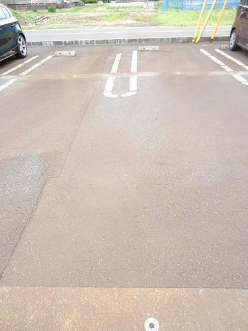 ハッピープレイス・Ａの駐車場