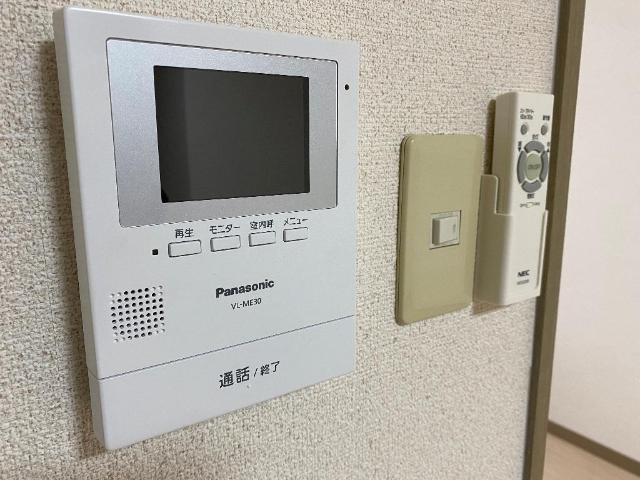 レジデンス板倉Ａ棟の内装|カメラ付インターホン