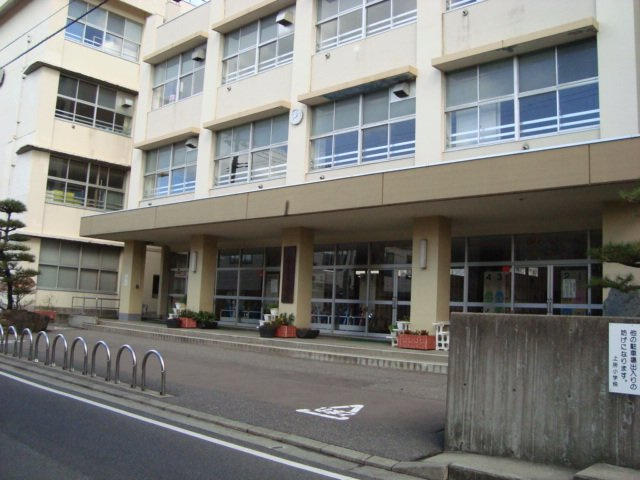 ベルベディアの周辺|新潟市立上所小学校まで853ｍ