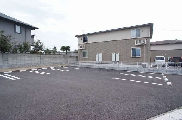 ベル　メゾン城南Ⅱの駐車場