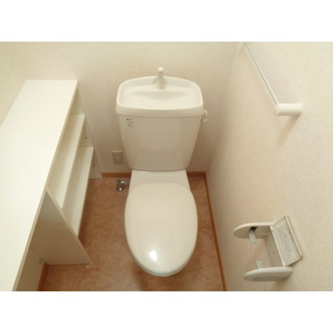 岐阜市芥見大船２丁目のアパートのトイレ