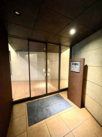 【エントランス】