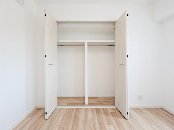 ラディエンス関内南の収納|これだけ収納があると助かりますね！
お荷物の多いご家族も安心です！