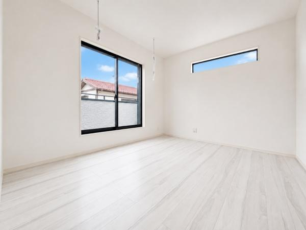 横浜市栄区本郷台３丁目の新築一戸建の洋室|落ち着きのある洋室です！
休日はこちらでおくつろぎ下さい♪