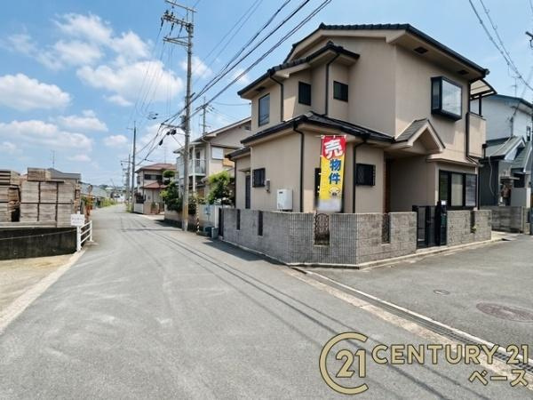 香芝市北今市１丁目　一戸建の前面道路含む現地写真