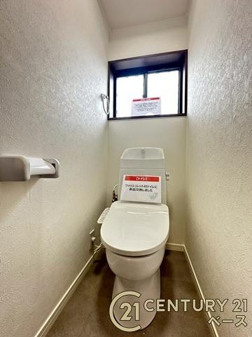 香芝市北今市１丁目　一戸建のトイレ|■現地撮影写真■１・２階ともに清潔感ある綺麗なお手洗を完備！