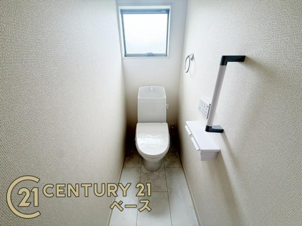 リーブルガーデン東九条町 １号棟 ／新築一戸建のトイレ|■ウォシュレット付きのお手洗いです！