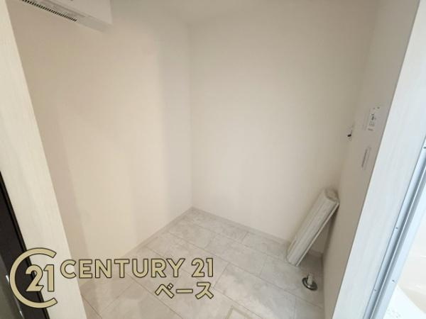 リーブルガーデン東九条町 ２号棟 ／新築一戸建の独立洗面台|■広々としたランドリールーム有り！