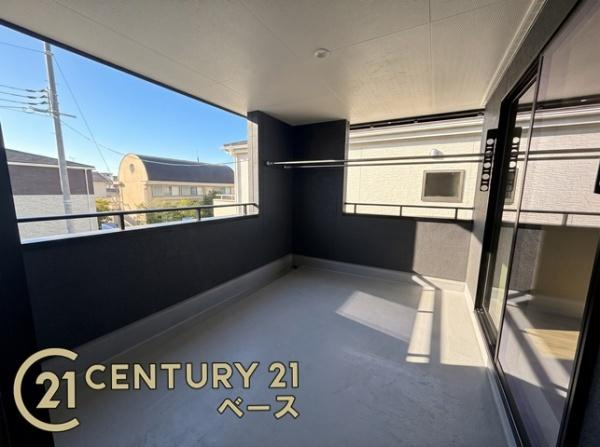 リーブルガーデン東九条町 ２号棟 ／新築一戸建のバルコニー|■日当たりのよいバルコニー！洗濯物もよく乾きます！■
