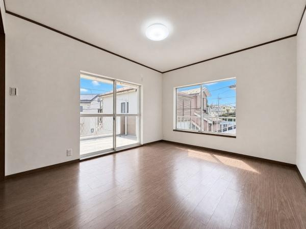 大和市福田の中古一戸建の洋室|2階洋室約6.0帖。