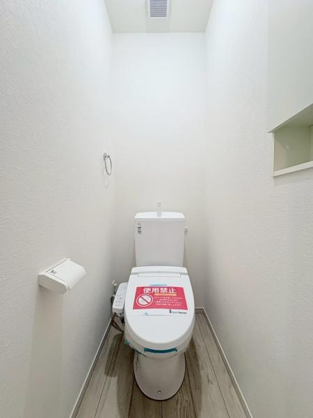 大和市上和田の新築一戸建のトイレ|多機能パネル付トイレ。