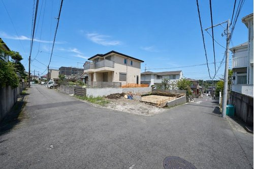 【横浜市保土ケ谷区川島町719-25新築戸建て】★仲介手数料無料★（川島小学校・西谷中学校）の前面道路含む現地写真