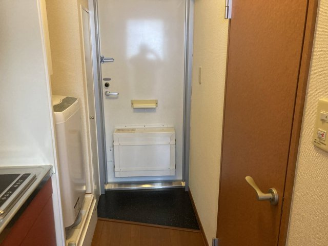 レオパレスリュビの玄関