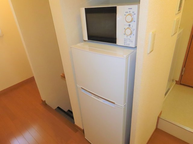 レオパレスエバーグリーンＡのその他|電子レンジ、冷蔵庫完備