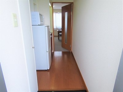 レオパレスうえだはらの玄関|玄関からのアングルです