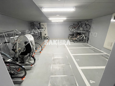 【その他共用部分】 | SYFORME KAWASAKI　[シーフォルムカワサキ] | 敷地内駐輪場です♪