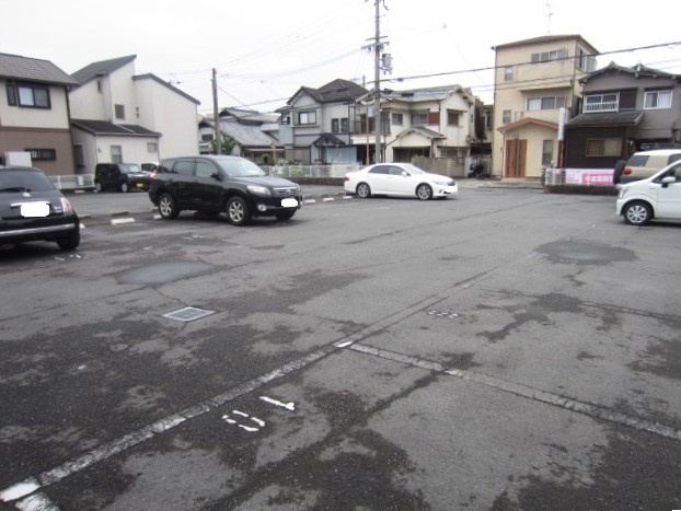 【駐車場】