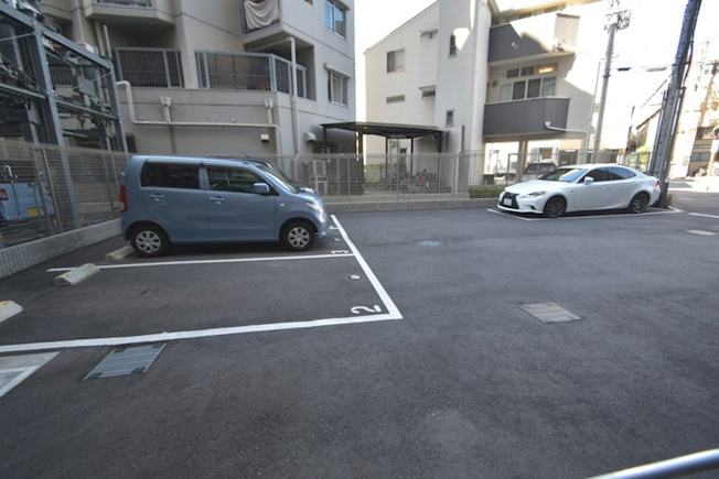 【駐車場】アドバンス大阪セレーノ