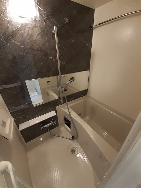 Ｅ．ステージ　新御徒町の浴室