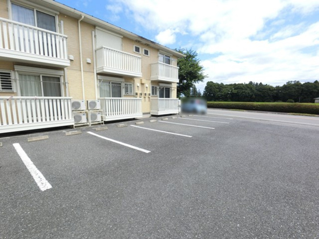 【駐車場】 | グレイスコート清原台　Ｂ