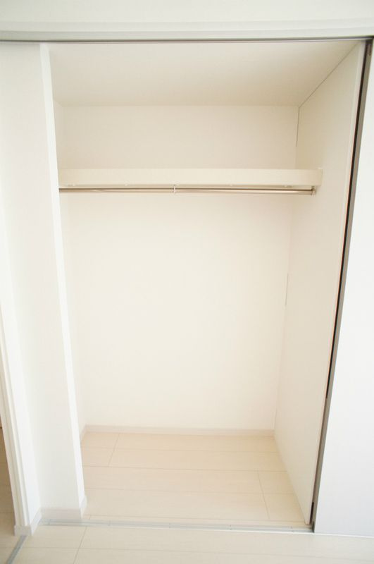 鎌倉市岡本２丁目の賃貸マンションの収納