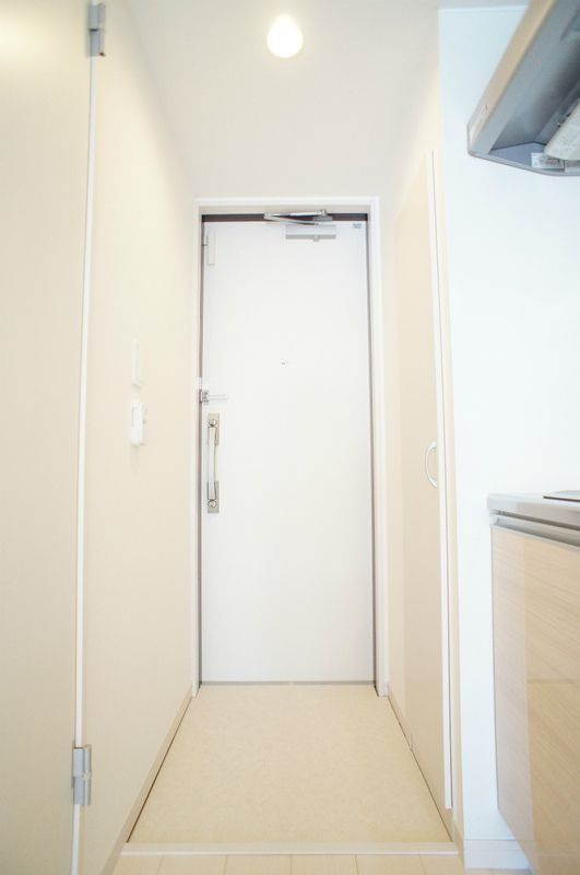 鎌倉市岡本２丁目の賃貸マンションの玄関
