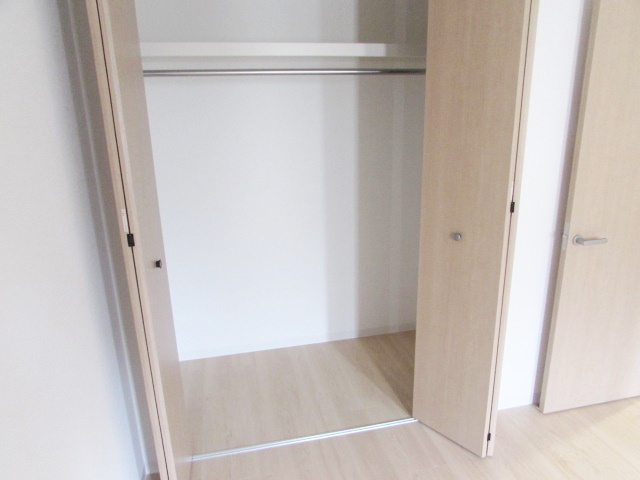 テラス ドゥ グリュⅡ棟の収納|※同建物の類似写真となります。
