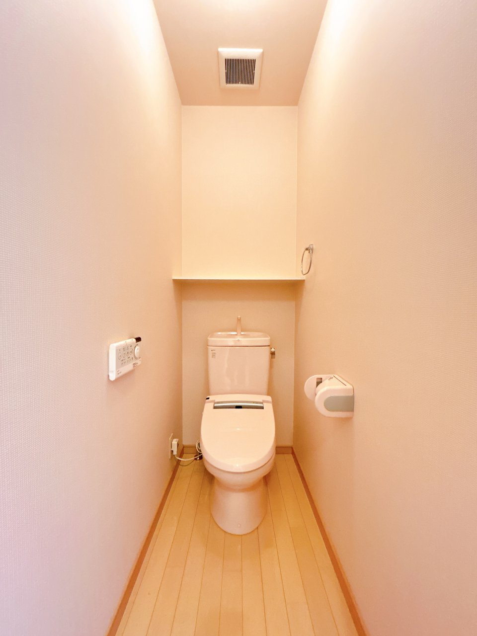 高知市鴨部２丁目　中古戸建のトイレ|2F