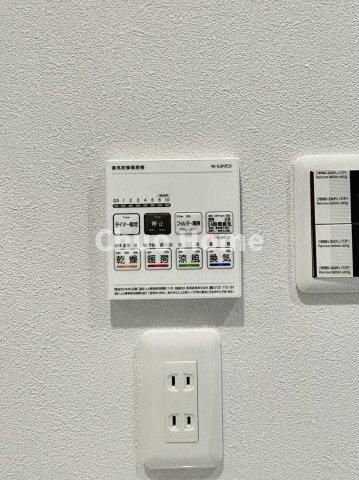ヴィルヴィオ葛西の冷暖房・空調設備|【浴室乾燥機】暖房・冷風・換気・乾燥が可能です。毎日を快適に過ごせるうれしい機能が揃っています。雨の日の洗濯物も安心です。