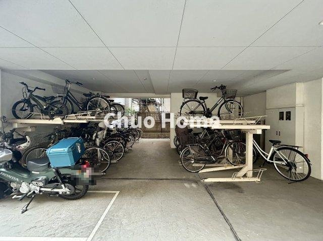 ヴィルヴィオ葛西の駐輪場|【自転車置き場】最新の空き状況や費用などの詳細は担当スタッフまでお問い合わせください。