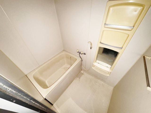 セジュール小屋浦　B棟の浴室