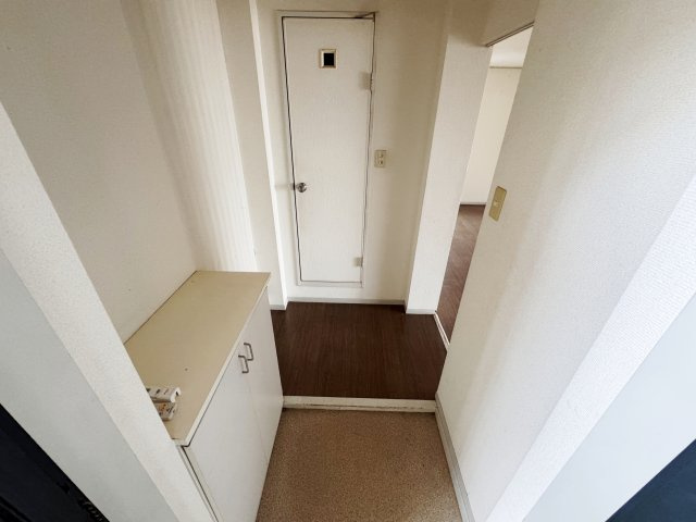 セジュール小屋浦　B棟の玄関