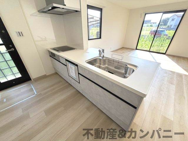 平井町の中古戸建てのキッチン|きれいなキッチンです
