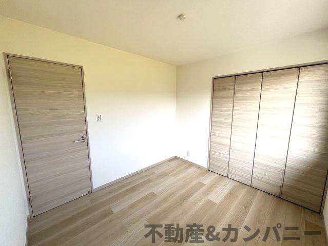 平井町の中古戸建ての洋室|広々とした洋室です
