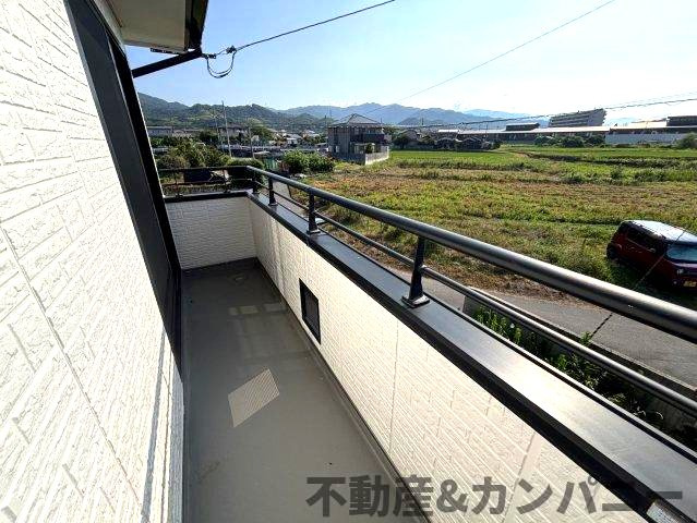 平井町の中古戸建てのバルコニー|布団などを干したりできます