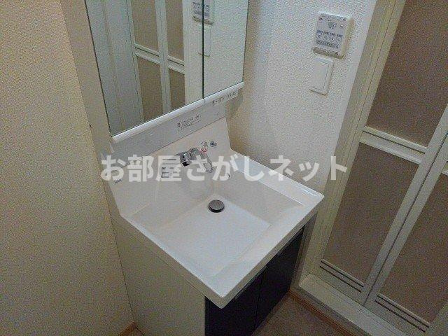 エレディータ【おとり物件なし】#学生・社会人にオススメ！初期費用分割払いOK！の洗面所