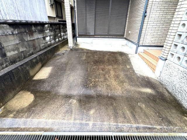 神戸市垂水区清水が丘1丁目戸建の駐車場