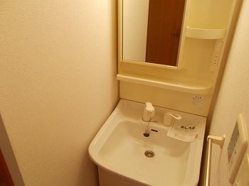 【洗面所】 | ソレイユ東山Ⅰ | スペースが確保できる洗面所です