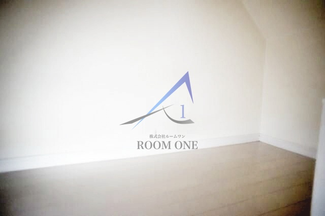 サークルハウス大島参番館の居間・リビング|洋室のお部屋です。